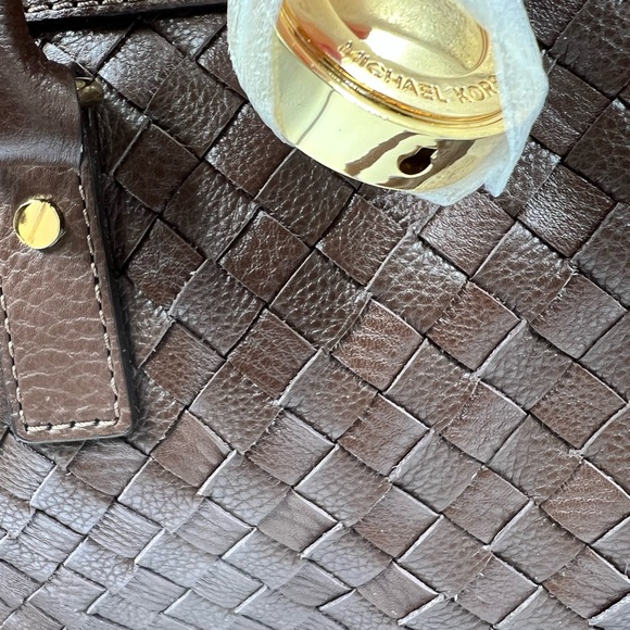 MICHAEL KORS HAMILTON LARGE HAMILTON WOVEN LEATHER LUGGAGE BROWN TOTE BAG NWT - Picture 3 of 12